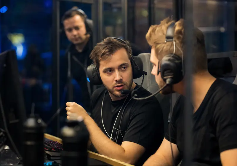 Nova Echo team identity panel